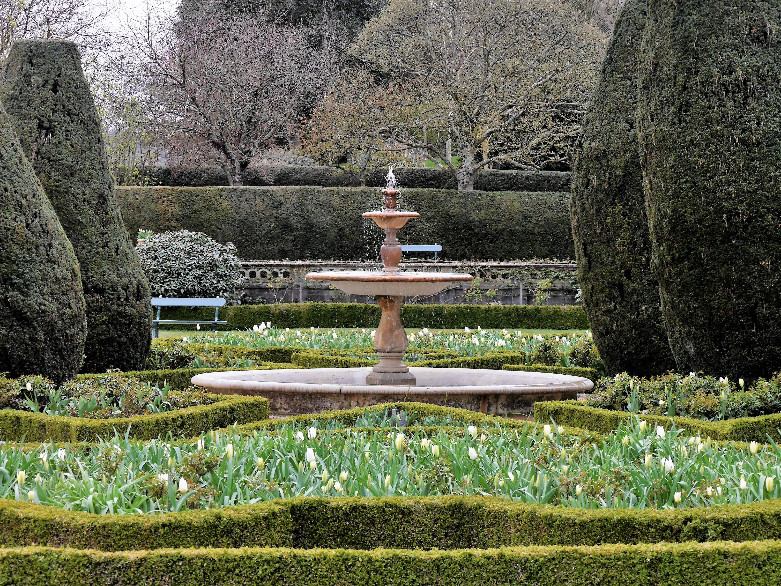  Bowood Fountain